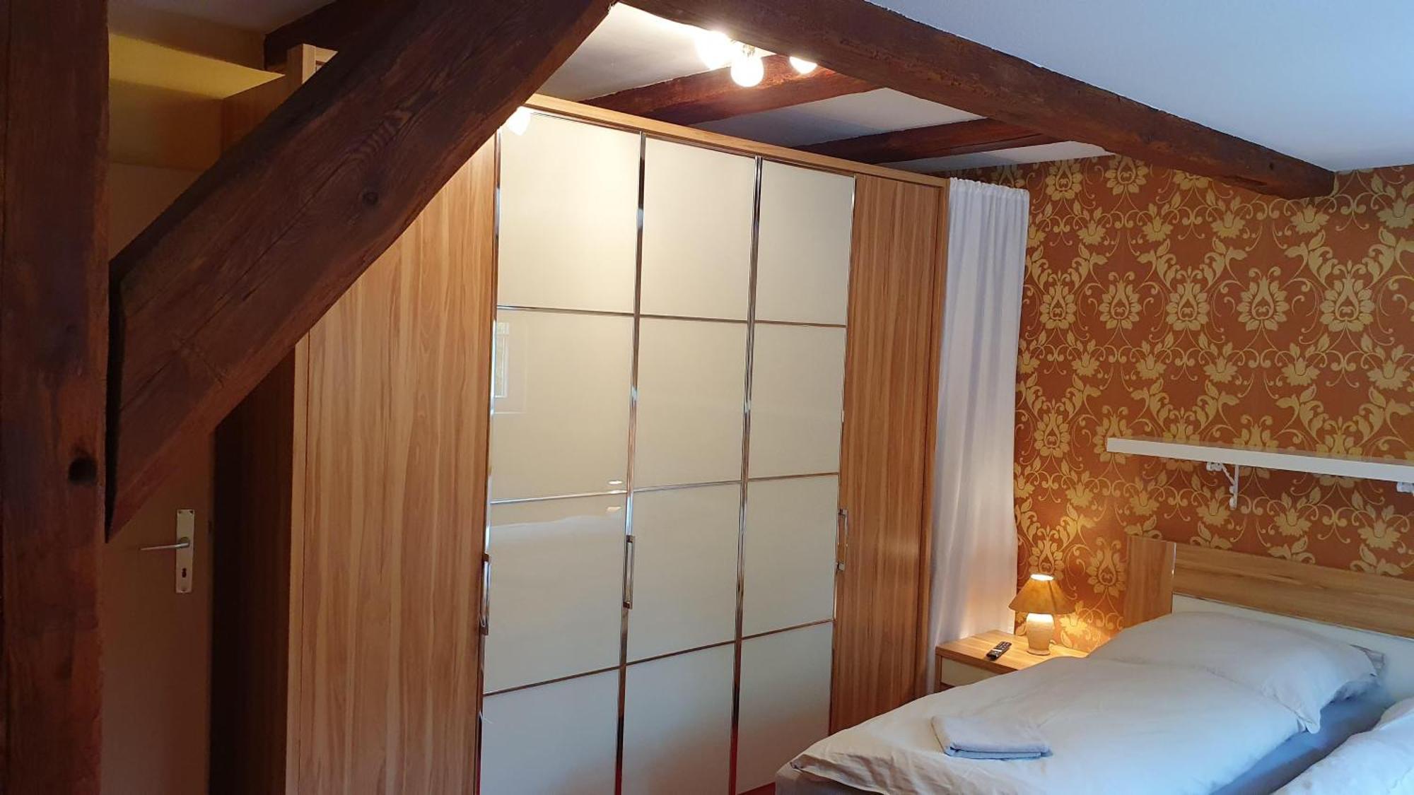 Ferienwohnung Im Gutshof Direkt Gegenueber Dem Schloss, Rhododendronpark Mit Terrasse Und Wlan Kromlau Luaran gambar