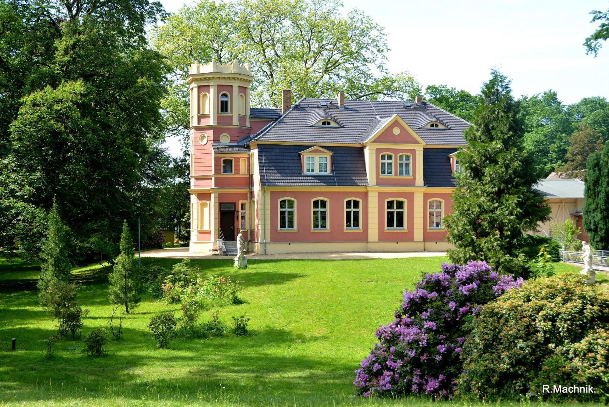 Ferienwohnung Im Gutshof Direkt Gegenueber Dem Schloss, Rhododendronpark Mit Terrasse Und Wlan Kromlau Luaran gambar
